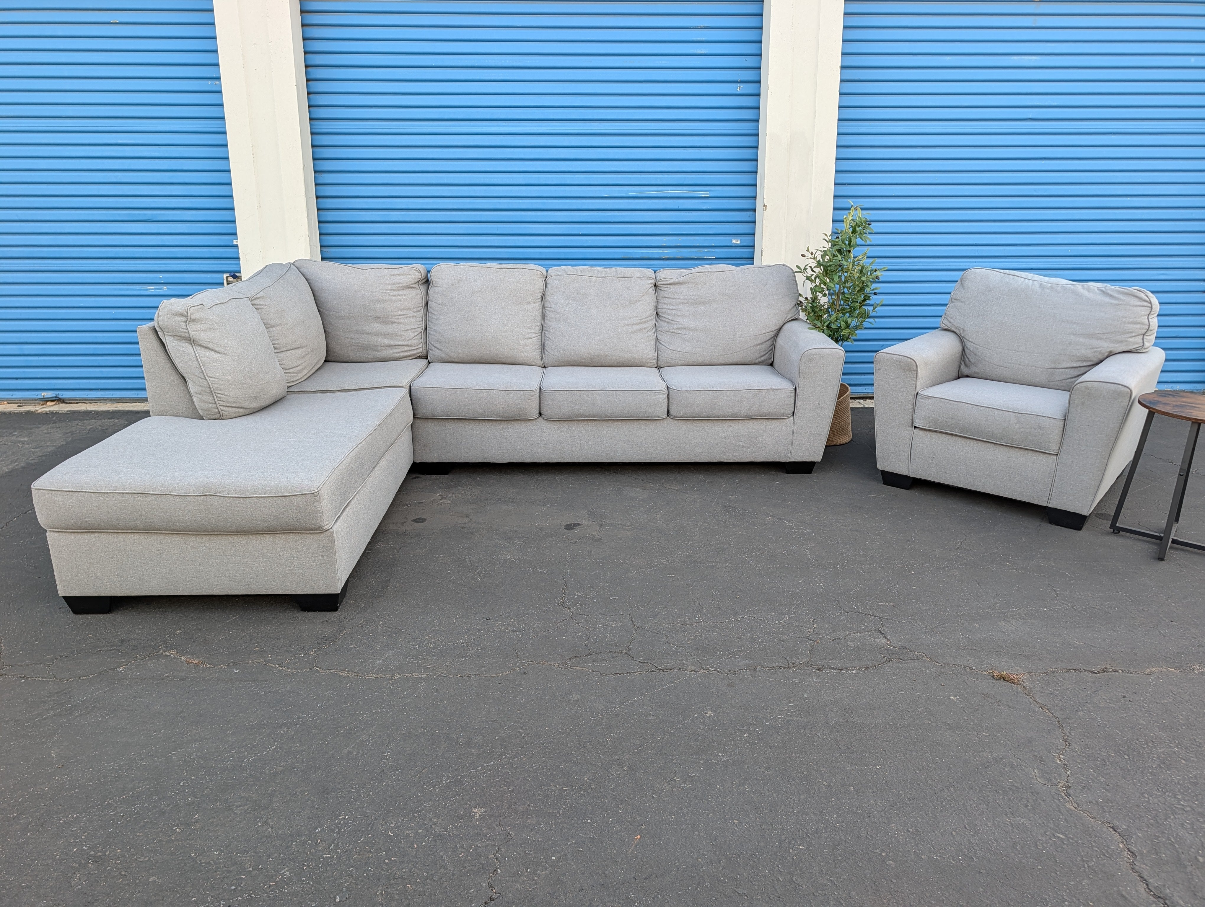 Ashley Gray Sectional — front raw